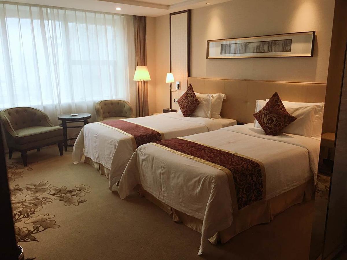 Chunjiang Lushan Hotel Shenzhen Buitenkant foto