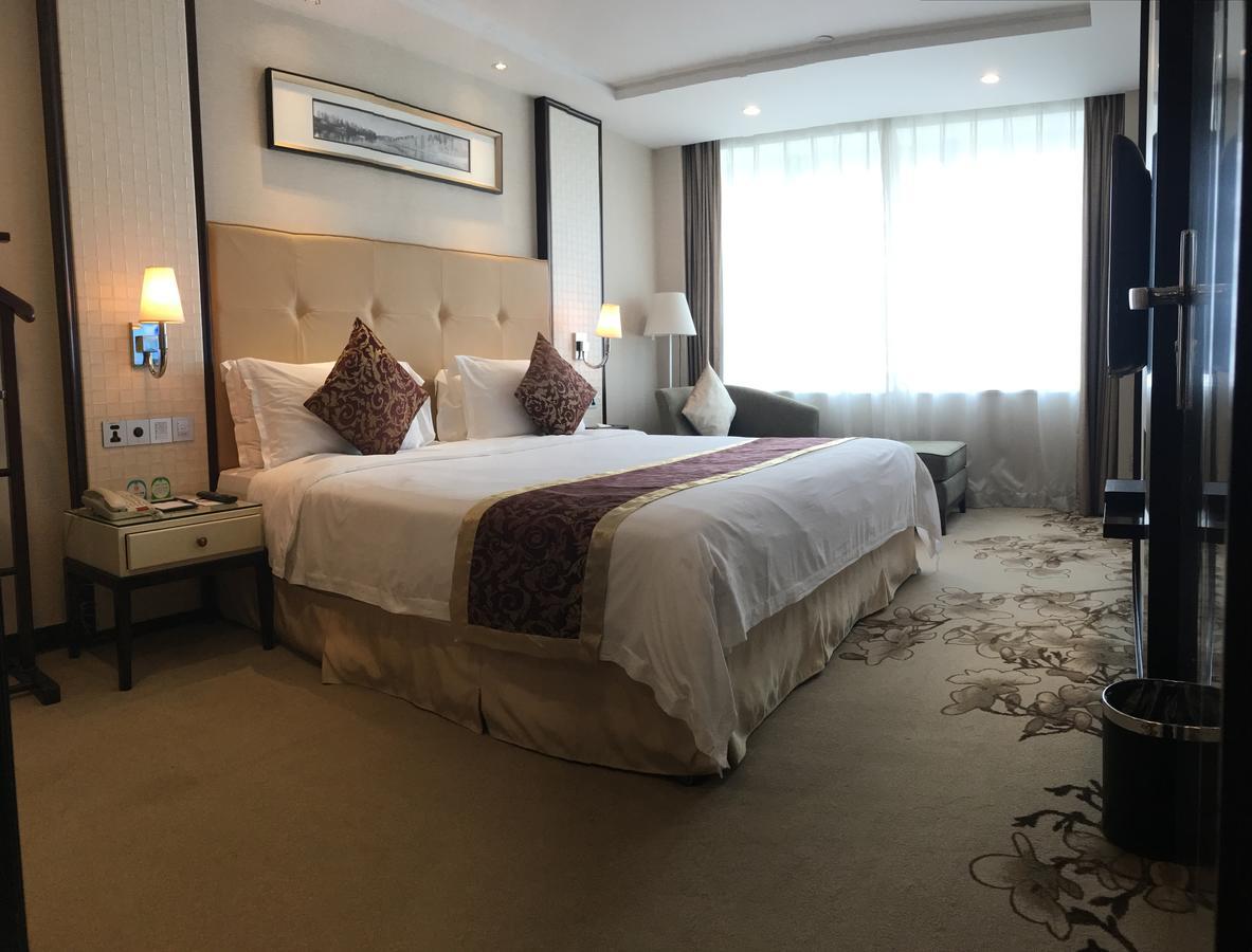 Chunjiang Lushan Hotel Shenzhen Buitenkant foto
